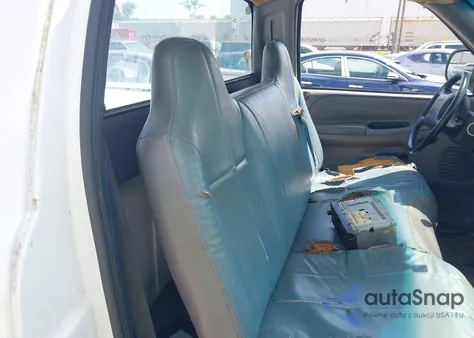 2001 Dodge Ram 1500 St/Ws из США, поврежденный, VIN 1B7HC16X61S748097